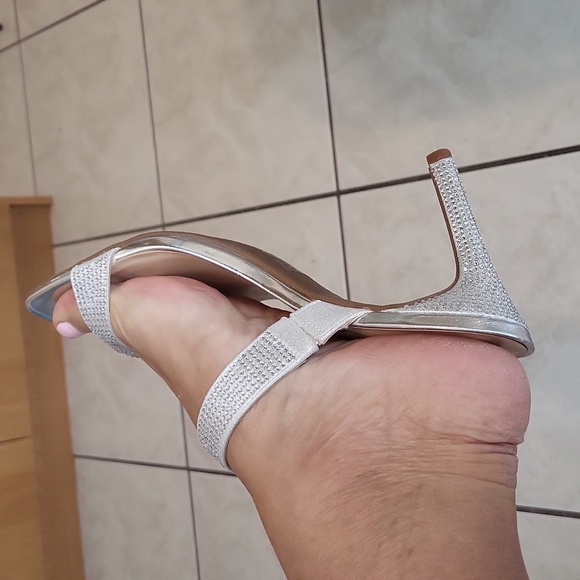 Jessica Simpson Sandal - Picture 8 of 11